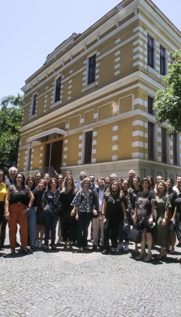 Nosso Objetivo É Desconfiar De Promessas